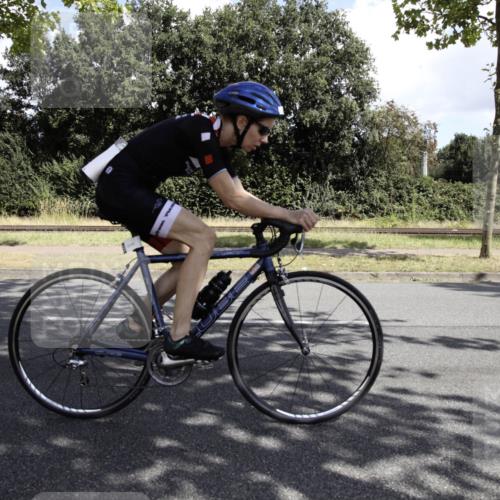 11.08.2024 - GEWOBA Citytriathlon Bremen H.Heesch http://msf.ph/oto/6775734 11.08.2024 11:51:49 Radfahren 743, 793, 797, 817, 988, 1034 meine-sportfotos.de