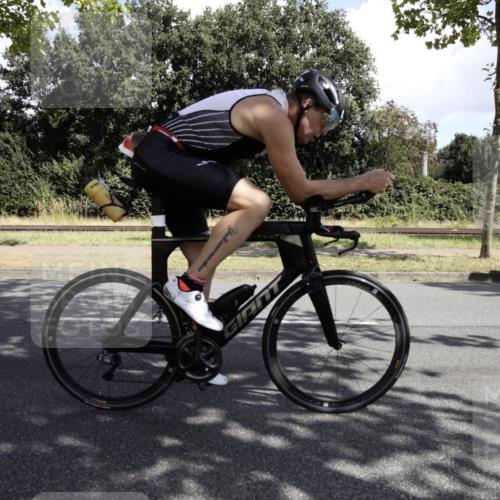 11.08.2024 - GEWOBA Citytriathlon Bremen H.Heesch http://msf.ph/oto/6775808 11.08.2024 11:52:35 Radfahren 745, 953, 971, 987 meine-sportfotos.de