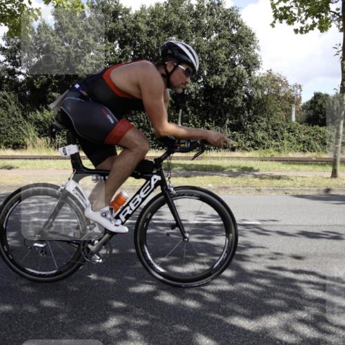 11.08.2024 - GEWOBA Citytriathlon Bremen H.Heesch http://msf.ph/oto/6775823 11.08.2024 11:52:53 Radfahren 917, 987, 1005 meine-sportfotos.de