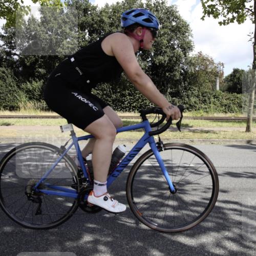 11.08.2024 - GEWOBA Citytriathlon Bremen H.Heesch http://msf.ph/oto/6775858 11.08.2024 11:53:42 Radfahren 751, 788, 940, 1009 meine-sportfotos.de