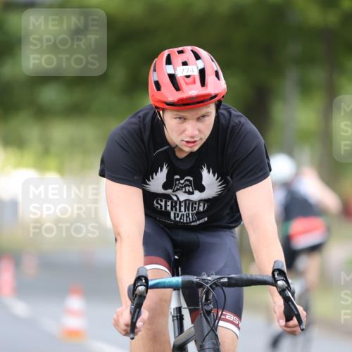 11.08.2024 - GEWOBA Citytriathlon Bremen H.Heesch http://msf.ph/oto/6775883 11.08.2024 11:43:40 Radfahren 770, 846, 868, 925, 1039 meine-sportfotos.de
