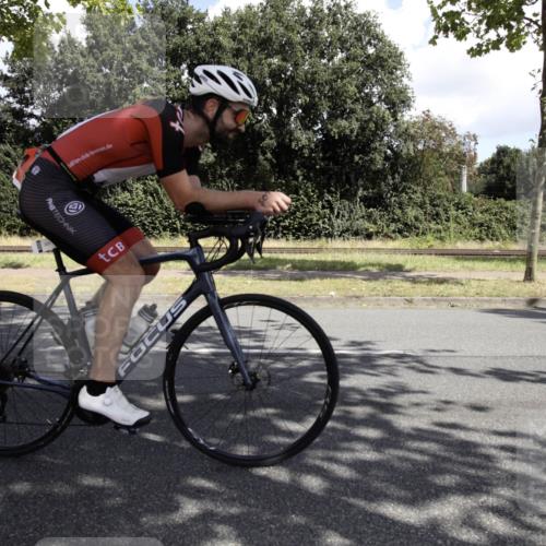 11.08.2024 - GEWOBA Citytriathlon Bremen H.Heesch http://msf.ph/oto/6775889 11.08.2024 11:54:09 Radfahren 804, 856, 969 meine-sportfotos.de