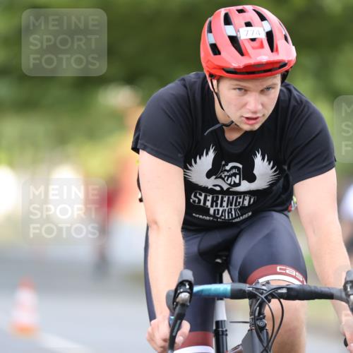 11.08.2024 - GEWOBA Citytriathlon Bremen H.Heesch http://msf.ph/oto/6775895 11.08.2024 11:43:40 Radfahren 770, 846, 868, 925, 1039 meine-sportfotos.de