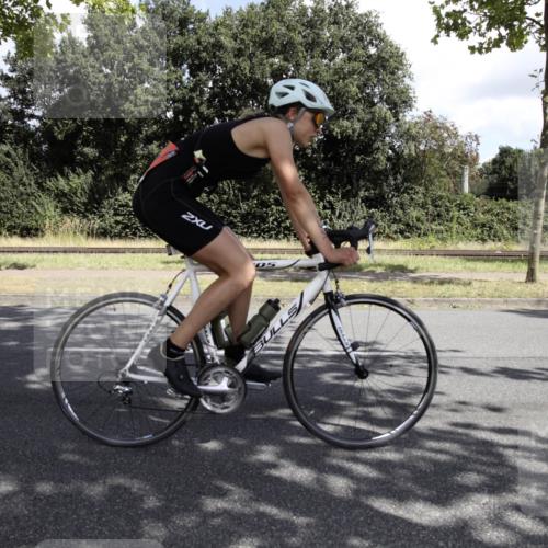 11.08.2024 - GEWOBA Citytriathlon Bremen H.Heesch http://msf.ph/oto/6775959 11.08.2024 11:56:11 Radfahren 790, 825, 989, 991, 1036 meine-sportfotos.de