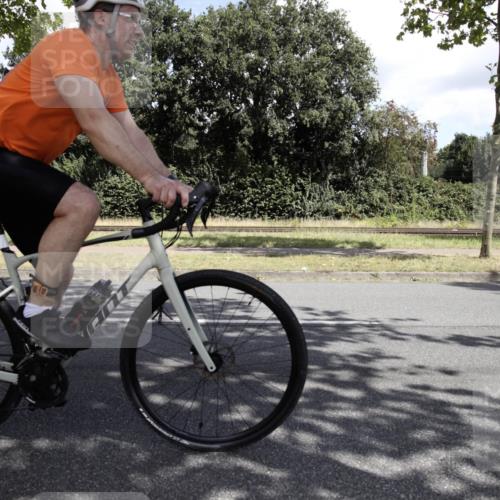 11.08.2024 - GEWOBA Citytriathlon Bremen H.Heesch http://msf.ph/oto/6775980 11.08.2024 11:56:34 Radfahren 782, 807, 820, 821, 874, 930 meine-sportfotos.de