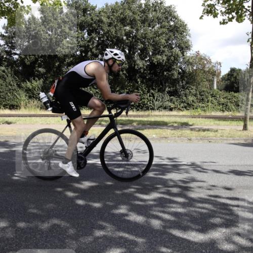 11.08.2024 - GEWOBA Citytriathlon Bremen H.Heesch http://msf.ph/oto/6775983 11.08.2024 11:56:38 Radfahren 782, 791, 807, 820, 821, 874, 930 meine-sportfotos.de