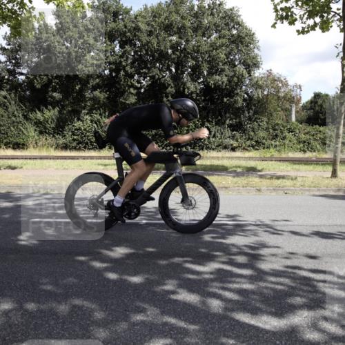 11.08.2024 - GEWOBA Citytriathlon Bremen H.Heesch http://msf.ph/oto/6775993 11.08.2024 11:56:52 Radfahren 791, 820, 821, 858, 990 meine-sportfotos.de