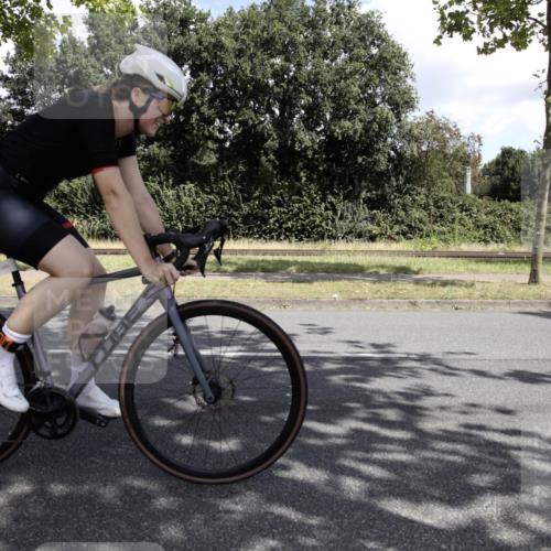 11.08.2024 - GEWOBA Citytriathlon Bremen H.Heesch http://msf.ph/oto/6776011 11.08.2024 11:57:35 Radfahren 896, 1002 meine-sportfotos.de