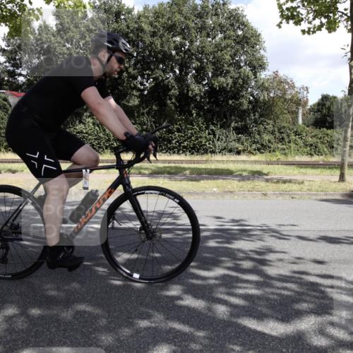 11.08.2024 - GEWOBA Citytriathlon Bremen H.Heesch http://msf.ph/oto/6776028 11.08.2024 11:58:02 Radfahren 744, 754, 767, 852, 902, 905, 952 meine-sportfotos.de