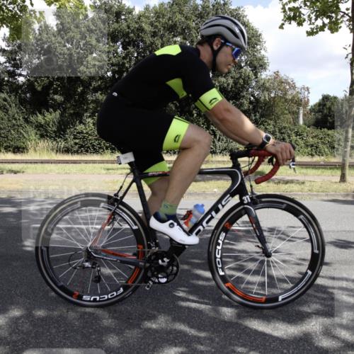 11.08.2024 - GEWOBA Citytriathlon Bremen H.Heesch http://msf.ph/oto/6776040 11.08.2024 11:58:39 Radfahren 771, 786, 1020 meine-sportfotos.de