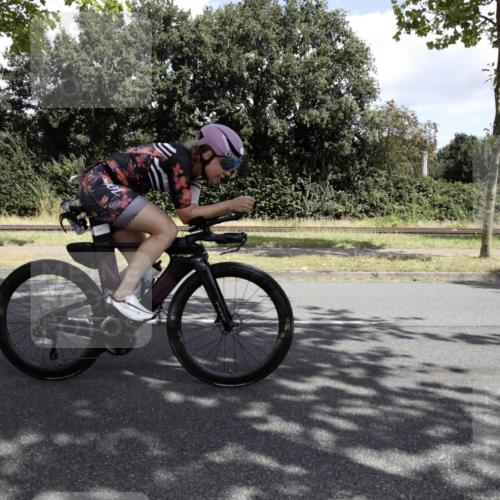 11.08.2024 - GEWOBA Citytriathlon Bremen H.Heesch http://msf.ph/oto/6776054 11.08.2024 11:59:14 Radfahren 758, 925, 965 meine-sportfotos.de