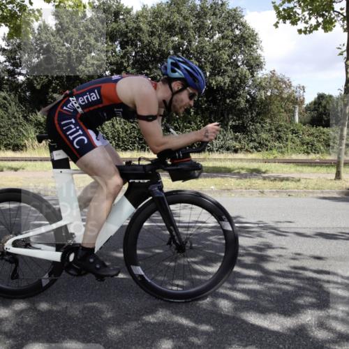 11.08.2024 - GEWOBA Citytriathlon Bremen H.Heesch http://msf.ph/oto/6776068 11.08.2024 11:59:31 Radfahren 758, 780, 834, 835, 859, 890, 925 meine-sportfotos.de