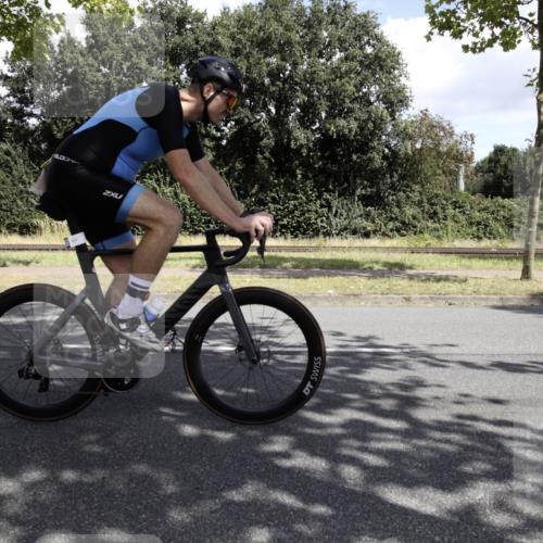 11.08.2024 - GEWOBA Citytriathlon Bremen H.Heesch http://msf.ph/oto/6776073 11.08.2024 11:59:35 Radfahren 780, 834, 835, 859, 890, 925 meine-sportfotos.de