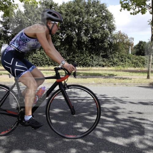 11.08.2024 - GEWOBA Citytriathlon Bremen H.Heesch http://msf.ph/oto/6776075 11.08.2024 11:59:36 Radfahren 780, 834, 835, 859, 890 meine-sportfotos.de