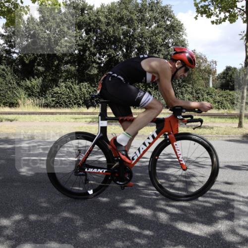 11.08.2024 - GEWOBA Citytriathlon Bremen H.Heesch http://msf.ph/oto/6776087 11.08.2024 12:00:15 Radfahren 799, 846, 967, 1039 meine-sportfotos.de