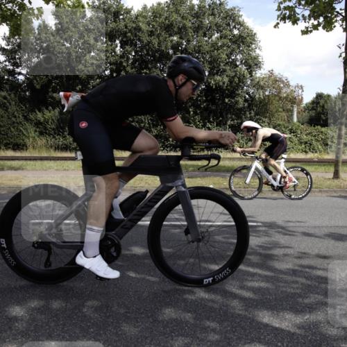 11.08.2024 - GEWOBA Citytriathlon Bremen H.Heesch http://msf.ph/oto/6776138 11.08.2024 12:01:32 Radfahren 746, 763, 800, 819, 827, 877 meine-sportfotos.de