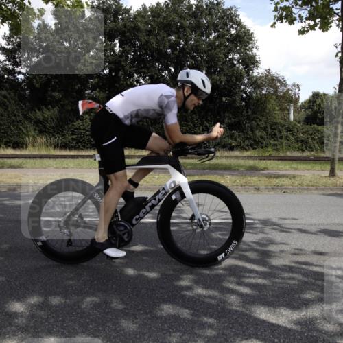 11.08.2024 - GEWOBA Citytriathlon Bremen H.Heesch http://msf.ph/oto/6776152 11.08.2024 12:01:39 Radfahren 763, 800, 819, 827, 871, 877 meine-sportfotos.de