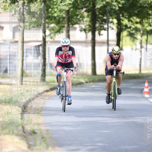 11.08.2024 - GEWOBA Citytriathlon Bremen H.Heesch http://msf.ph/oto/6776158 11.08.2024 11:44:12 Radfahren 746, 759, 861, 914, 926 meine-sportfotos.de