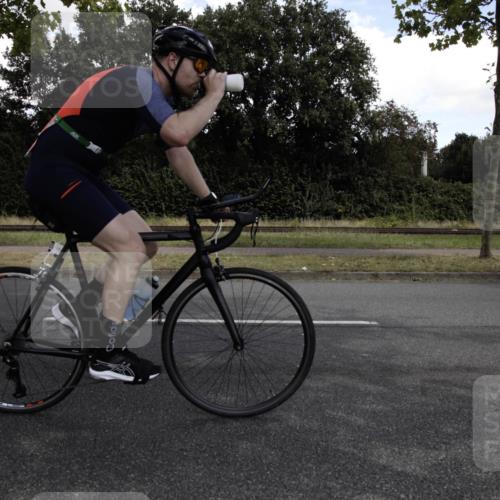 11.08.2024 - GEWOBA Citytriathlon Bremen H.Heesch http://msf.ph/oto/6776166 11.08.2024 12:02:03 Radfahren 770, 956, 973, 980 meine-sportfotos.de