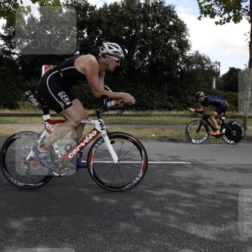 11.08.2024 - GEWOBA Citytriathlon Bremen H.Heesch http://msf.ph/oto/6776170 11.08.2024 12:02:10 Radfahren 770, 900, 926, 956, 973, 980 meine-sportfotos.de