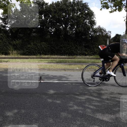 11.08.2024 - GEWOBA Citytriathlon Bremen H.Heesch http://msf.ph/oto/6776184 11.08.2024 12:02:25 Radfahren 759, 836, 855, 873, 900, 926, 996 meine-sportfotos.de