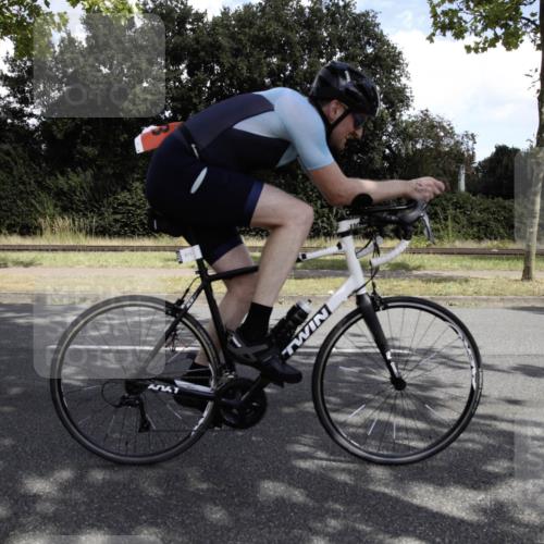 11.08.2024 - GEWOBA Citytriathlon Bremen H.Heesch http://msf.ph/oto/6776191 11.08.2024 12:02:33 Radfahren 759, 836, 855, 873, 900, 926, 974, 996 meine-sportfotos.de