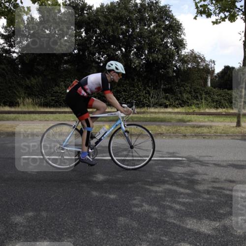 11.08.2024 - GEWOBA Citytriathlon Bremen H.Heesch http://msf.ph/oto/6776200 11.08.2024 12:02:37 Radfahren 759, 836, 855, 873, 927, 954, 974 meine-sportfotos.de