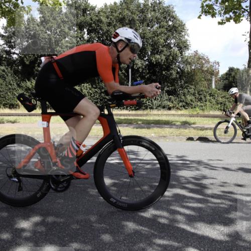 11.08.2024 - GEWOBA Citytriathlon Bremen H.Heesch http://msf.ph/oto/6776222 11.08.2024 12:03:19 Radfahren 826, 853, 867, 936, 942, 1024, 1029, 1030, 1040 meine-sportfotos.de