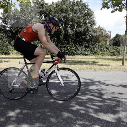 11.08.2024 - GEWOBA Citytriathlon Bremen H.Heesch http://msf.ph/oto/6776233 11.08.2024 12:03:27 Radfahren 755, 822, 826, 853, 867, 936, 942, 1030, 1040 meine-sportfotos.de