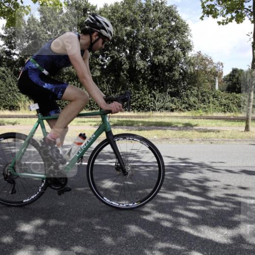 11.08.2024 - GEWOBA Citytriathlon Bremen H.Heesch http://msf.ph/oto/6776249 11.08.2024 12:03:43 Radfahren 755, 775, 798, 806, 822, 843, 867, 906 meine-sportfotos.de