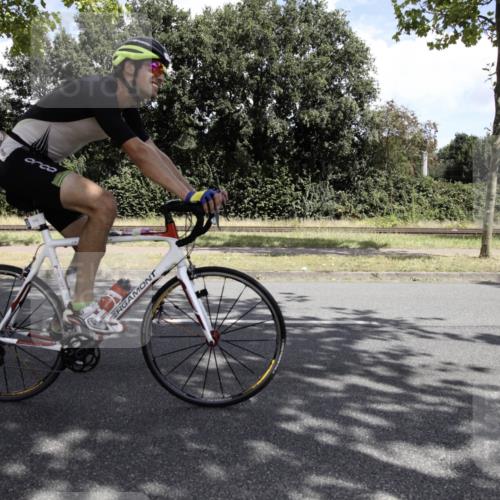 11.08.2024 - GEWOBA Citytriathlon Bremen H.Heesch http://msf.ph/oto/6776262 11.08.2024 12:03:58 Radfahren 798, 843, 906, 911, 964 meine-sportfotos.de