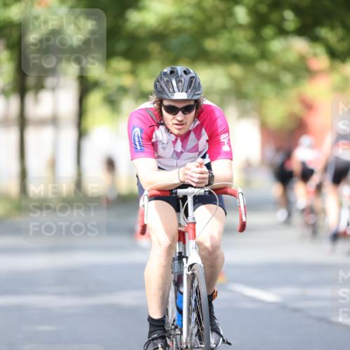 11.08.2024 - GEWOBA Citytriathlon Bremen H.Heesch http://msf.ph/oto/6776263 11.08.2024 11:44:18 Radfahren 746, 759, 855, 861, 926 meine-sportfotos.de