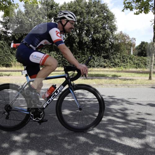 11.08.2024 - GEWOBA Citytriathlon Bremen H.Heesch http://msf.ph/oto/6776278 11.08.2024 12:04:22 Radfahren 757, 801, 862, 899, 907, 918, 955, 962 meine-sportfotos.de