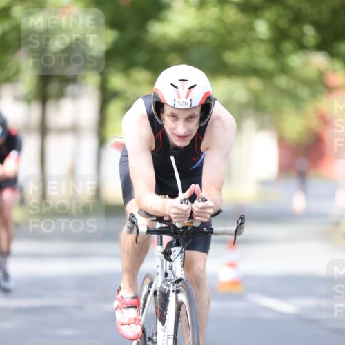 11.08.2024 - GEWOBA Citytriathlon Bremen H.Heesch http://msf.ph/oto/6776357 11.08.2024 11:44:24 Radfahren 759, 836, 855, 861, 926 meine-sportfotos.de