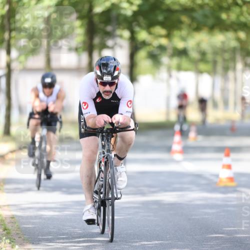 11.08.2024 - GEWOBA Citytriathlon Bremen H.Heesch http://msf.ph/oto/6776735 11.08.2024 11:44:55 Radfahren 763, 827, 833, 916, 927, 956, 964, 973, 996 meine-sportfotos.de