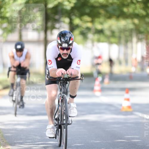 11.08.2024 - GEWOBA Citytriathlon Bremen H.Heesch http://msf.ph/oto/6776742 11.08.2024 11:44:55 Radfahren 763, 827, 833, 916, 927, 956, 964, 973, 996 meine-sportfotos.de