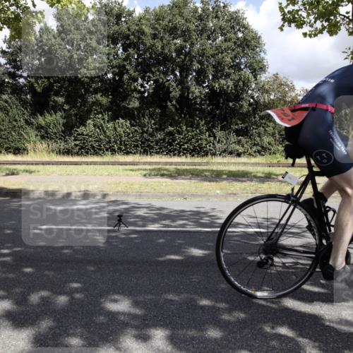 11.08.2024 - GEWOBA Citytriathlon Bremen H.Heesch http://msf.ph/oto/6776752 11.08.2024 12:15:53 Radfahren 767, 780, 786, 790, 791, 800, 989, 1020, 1036 meine-sportfotos.de