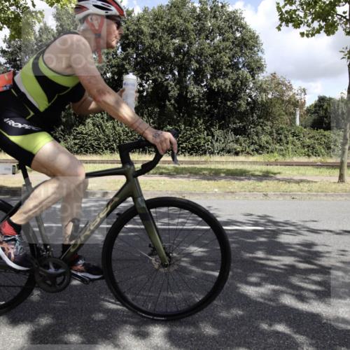 11.08.2024 - GEWOBA Citytriathlon Bremen H.Heesch http://msf.ph/oto/6776758 11.08.2024 12:15:54 Radfahren 767, 780, 786, 790, 791, 800, 989, 1020, 1036 meine-sportfotos.de