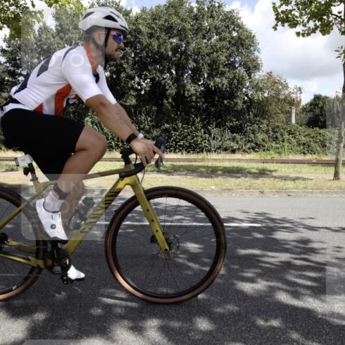 11.08.2024 - GEWOBA Citytriathlon Bremen H.Heesch http://msf.ph/oto/6776762 11.08.2024 12:15:55 Radfahren 767, 780, 786, 790, 791, 800, 989, 1020, 1036 meine-sportfotos.de