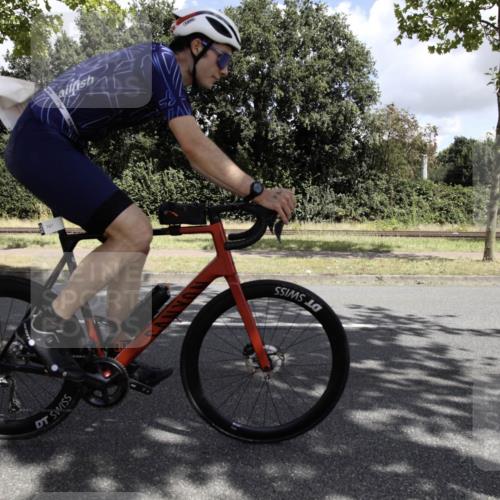 11.08.2024 - GEWOBA Citytriathlon Bremen H.Heesch http://msf.ph/oto/6776764 11.08.2024 12:15:57 Radfahren 767, 780, 786, 790, 791, 800, 989, 1020, 1036 meine-sportfotos.de