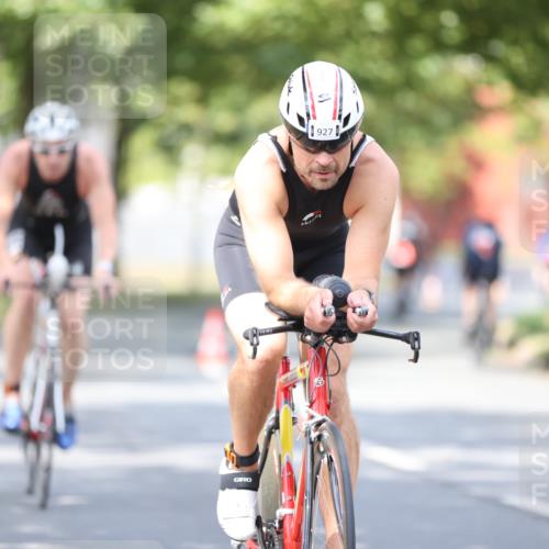 11.08.2024 - GEWOBA Citytriathlon Bremen H.Heesch http://msf.ph/oto/6776965 11.08.2024 11:45:05 Radfahren 819, 827, 916, 927, 956, 964, 973, 996, 1030 meine-sportfotos.de