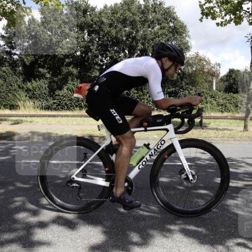 11.08.2024 - GEWOBA Citytriathlon Bremen H.Heesch http://msf.ph/oto/6777437 11.08.2024 12:32:51 Radfahren 786, 834, 846, 861, 916, 967, 998, 1011, 1020, 1039 meine-sportfotos.de