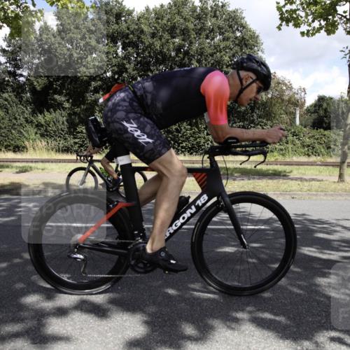 11.08.2024 - GEWOBA Citytriathlon Bremen H.Heesch http://msf.ph/oto/6777469 11.08.2024 12:33:11 Radfahren 744, 758, 786, 834, 957, 967, 998, 1011 meine-sportfotos.de