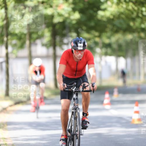 11.08.2024 - GEWOBA Citytriathlon Bremen H.Heesch http://msf.ph/oto/6778185 11.08.2024 11:46:30 Radfahren 703, 757, 768, 773, 839, 843, 942, 1040 meine-sportfotos.de