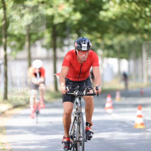 11.08.2024 - GEWOBA Citytriathlon Bremen H.Heesch http://msf.ph/oto/6778189 11.08.2024 11:46:31 Radfahren 703, 757, 768, 773, 798, 839, 843, 942, 1040 meine-sportfotos.de