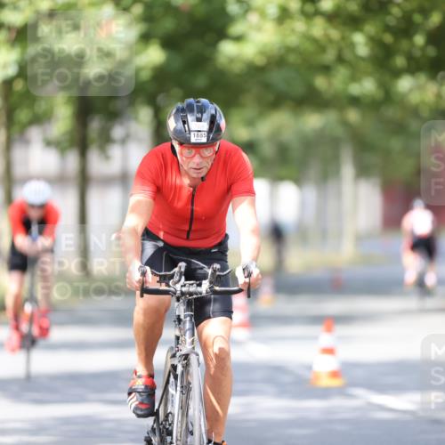 11.08.2024 - GEWOBA Citytriathlon Bremen H.Heesch http://msf.ph/oto/6778201 11.08.2024 11:46:31 Radfahren 703, 757, 768, 773, 798, 839, 843, 942, 1040 meine-sportfotos.de