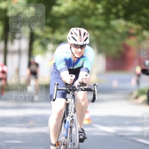 11.08.2024 - GEWOBA Citytriathlon Bremen H.Heesch http://msf.ph/oto/6778408 11.08.2024 11:46:40 Radfahren 703, 768, 773, 798, 843, 942, 1040 meine-sportfotos.de