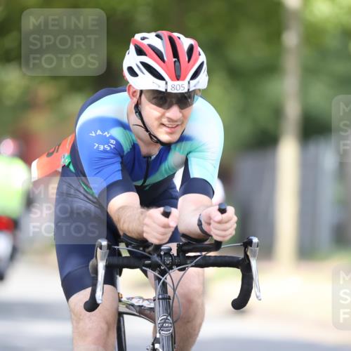 11.08.2024 - GEWOBA Citytriathlon Bremen H.Heesch http://msf.ph/oto/6778438 11.08.2024 11:46:40 Radfahren 703, 768, 773, 798, 843, 942, 1040 meine-sportfotos.de