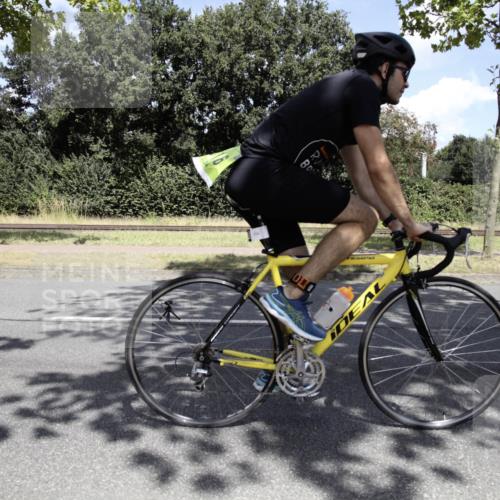 11.08.2024 - GEWOBA Citytriathlon Bremen H.Heesch http://msf.ph/oto/6779985 11.08.2024 13:25:37 Radfahren 225, 301, 316, 328, 471, 650, 658, 672, 720 meine-sportfotos.de