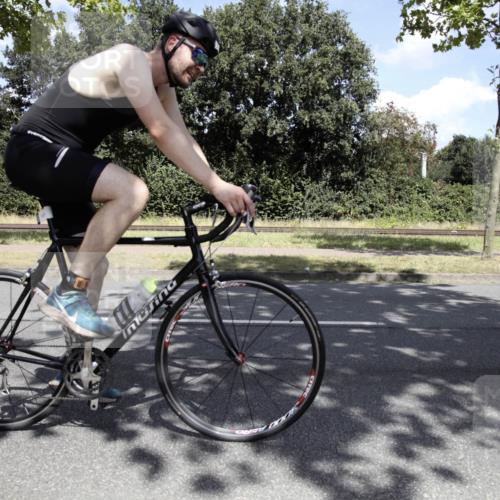 11.08.2024 - GEWOBA Citytriathlon Bremen H.Heesch http://msf.ph/oto/6779989 11.08.2024 13:25:39 Radfahren 225, 301, 316, 328, 471, 650, 658, 672, 720 meine-sportfotos.de